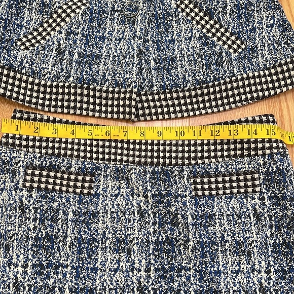 Cabi small reina club blue multi blazer and skirt set. - Picture 15 of 16